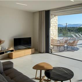 3 bedroom villa with pool & seaview, near Acharavi, sleeps 6